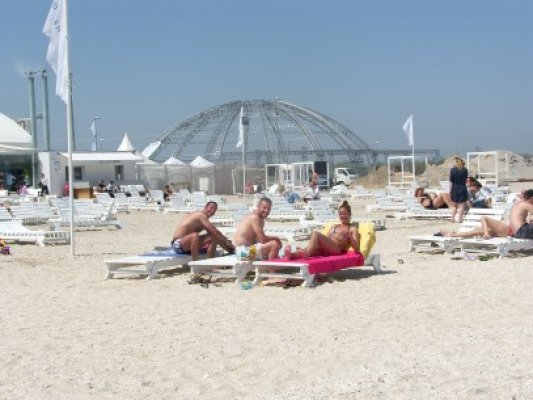 Hotelierii sunt mulţumiţi: pe litoralul românesc au fost 30.000 de turişti